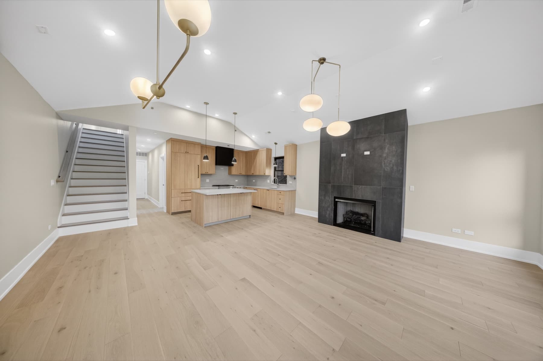 Lincoln Park Estate property media DSC05824