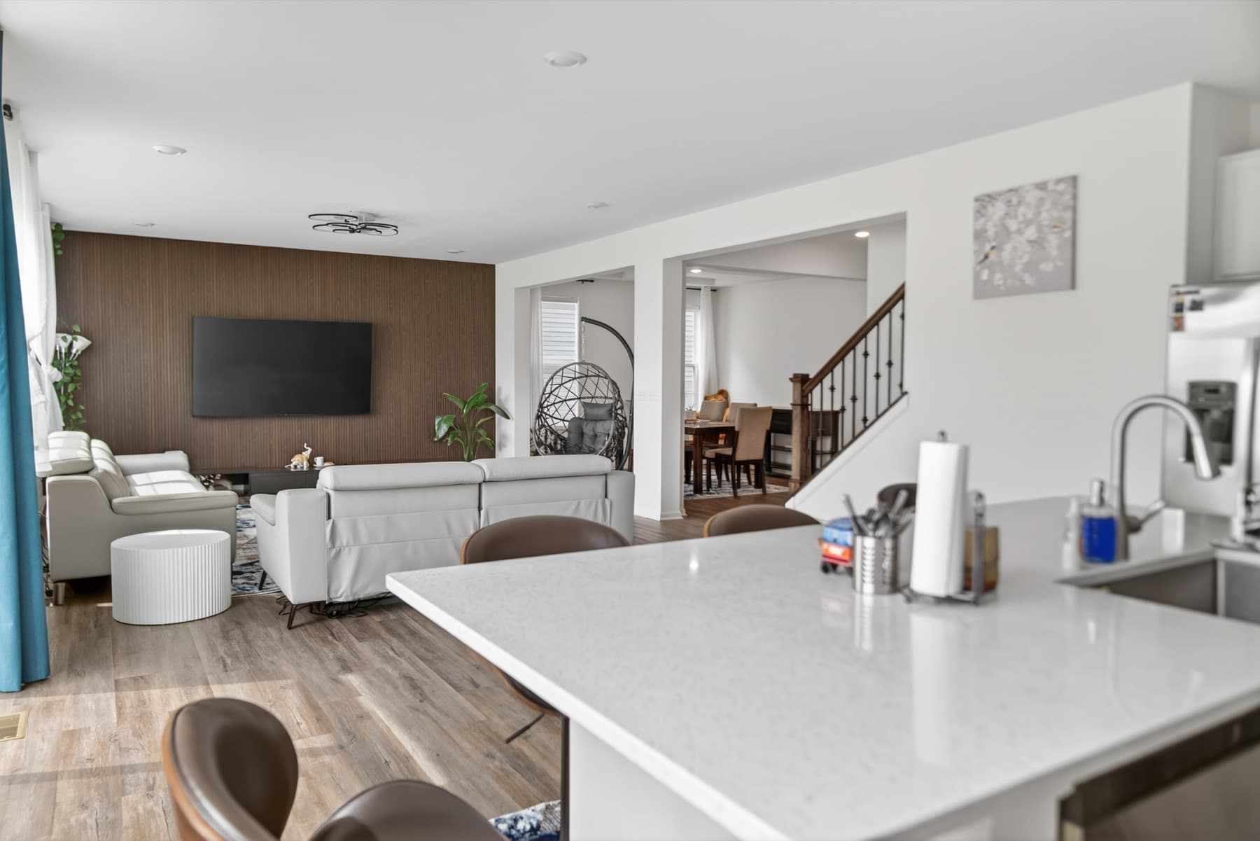 Modern Townhome property media DSC03778